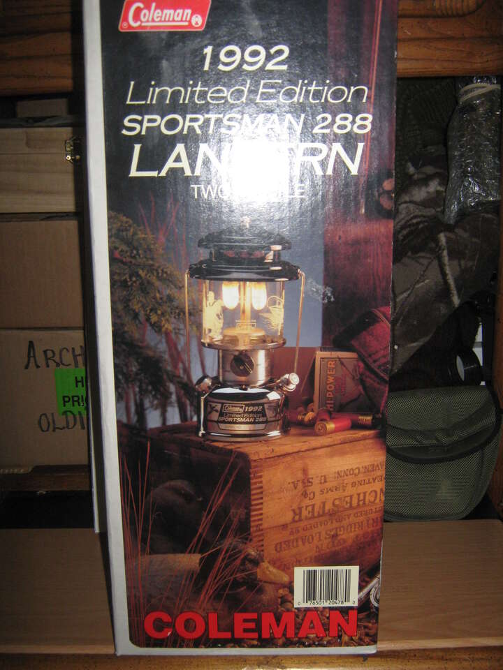 COLEMAN LIMITED EDITION LANTERN