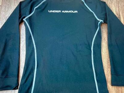 Under armour Youth Large Black Baselayer Shirt
