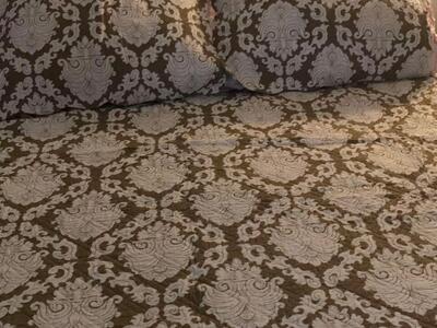 Queen Demask quilt from the quilt shop