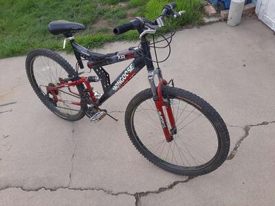 Mongoose Shimano Mountain Bike