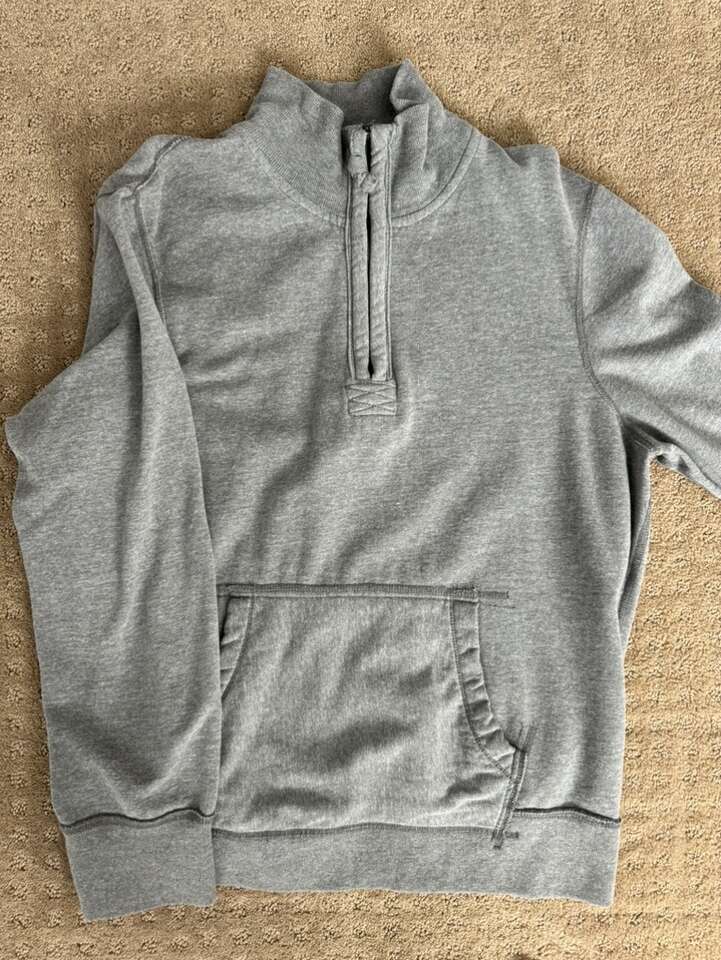 XL American Eagle Sweater