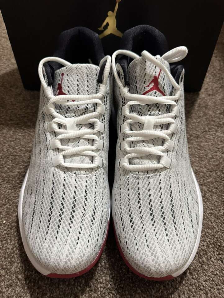Nike Jordan B. Fly
