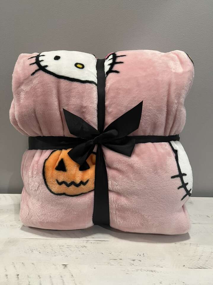 Halloween Hello Kitty Blanket (Full/Queen)