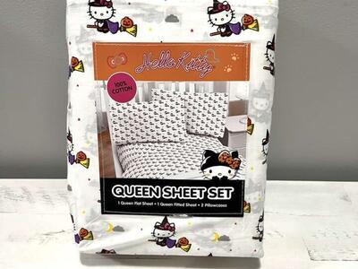 Halloween Hello Kitty Queen Sheets