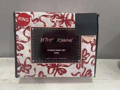 Christmas Betsey Johnson King Sheets 6 Piece