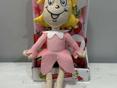 Christmas The Grinch Character Pillow & Throw Set