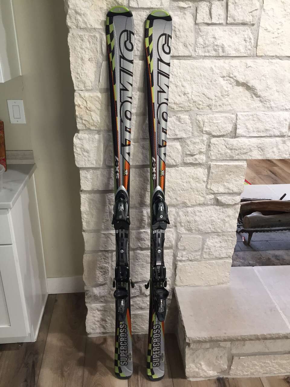 Atomic SX7 Supercross Skiing Skis With Bindings 170 cm