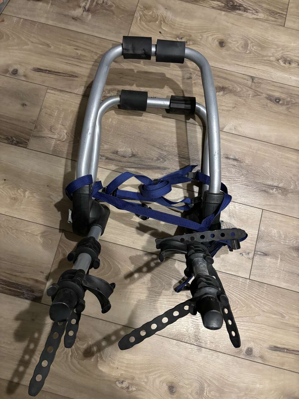 Thule 2 trunk bike rack 9006XT