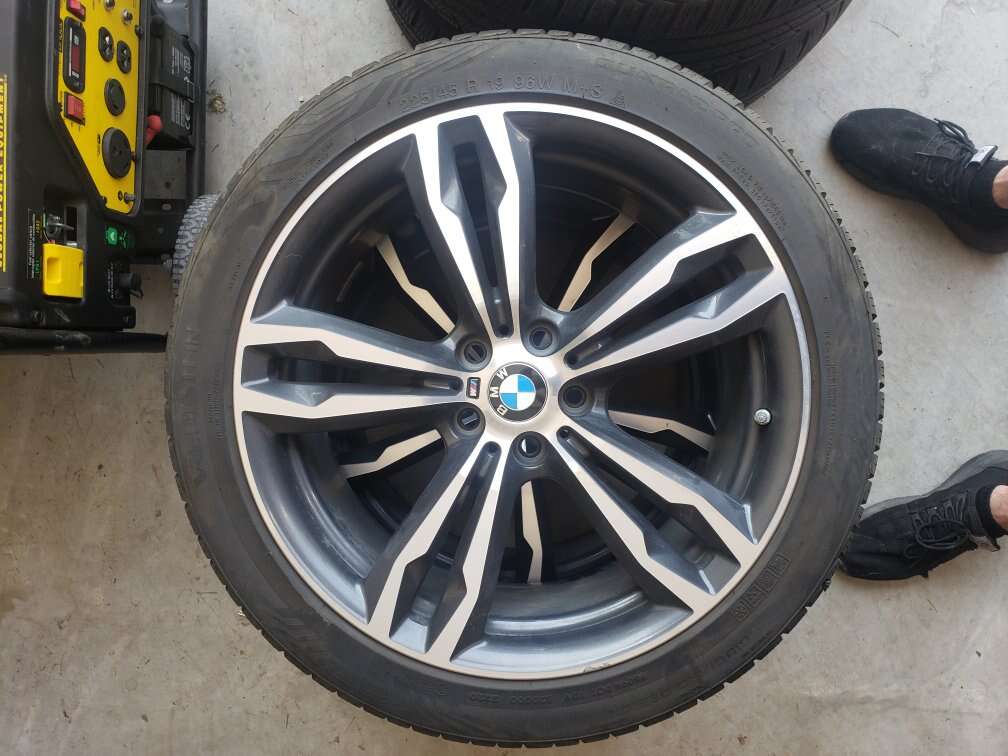 2016 BMW X1 M Sport wheels (one damaged)