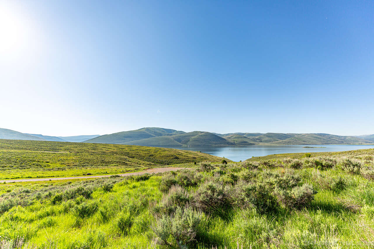 Spectacular Lake, Mountain, and Valley View Cabin Lot in Aspen Cove