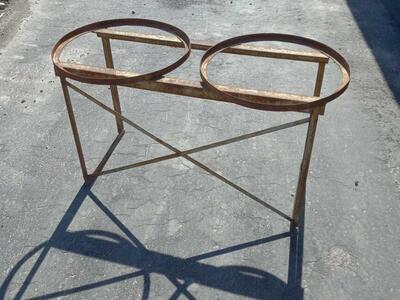 Old Wash Tub stand
