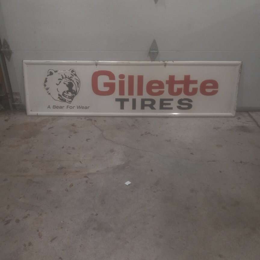 GILLETTE TIRES TIN SIGN
