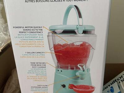 Nostalgia Frozen Drink Maker and Margarita Machine