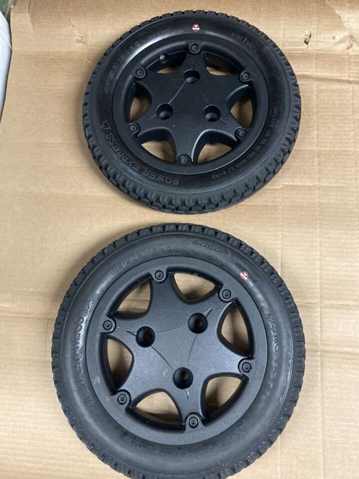 Primo Power Express 12 1/2 X 2-1/4 Tire And Rim