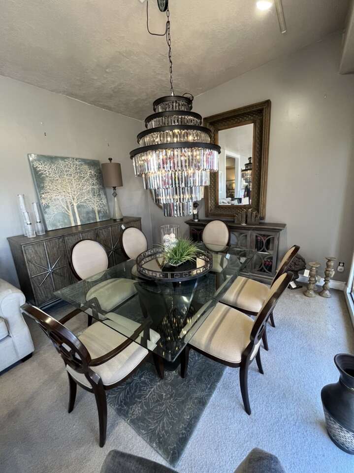 CLOSING SALE 75% OFF EVERYTHING