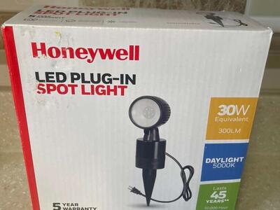 Honeywell LED Plug- In Spot Light - New!