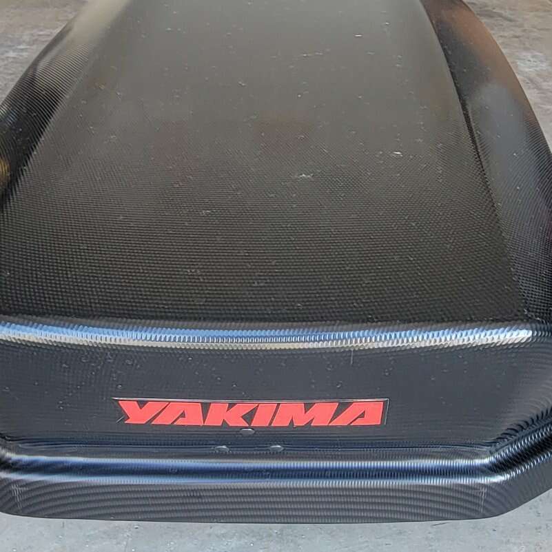 New yakima skybox 18. ( for rent only )