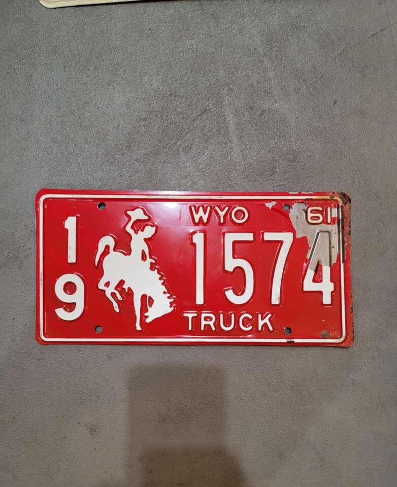 1961 single wyoming license plate