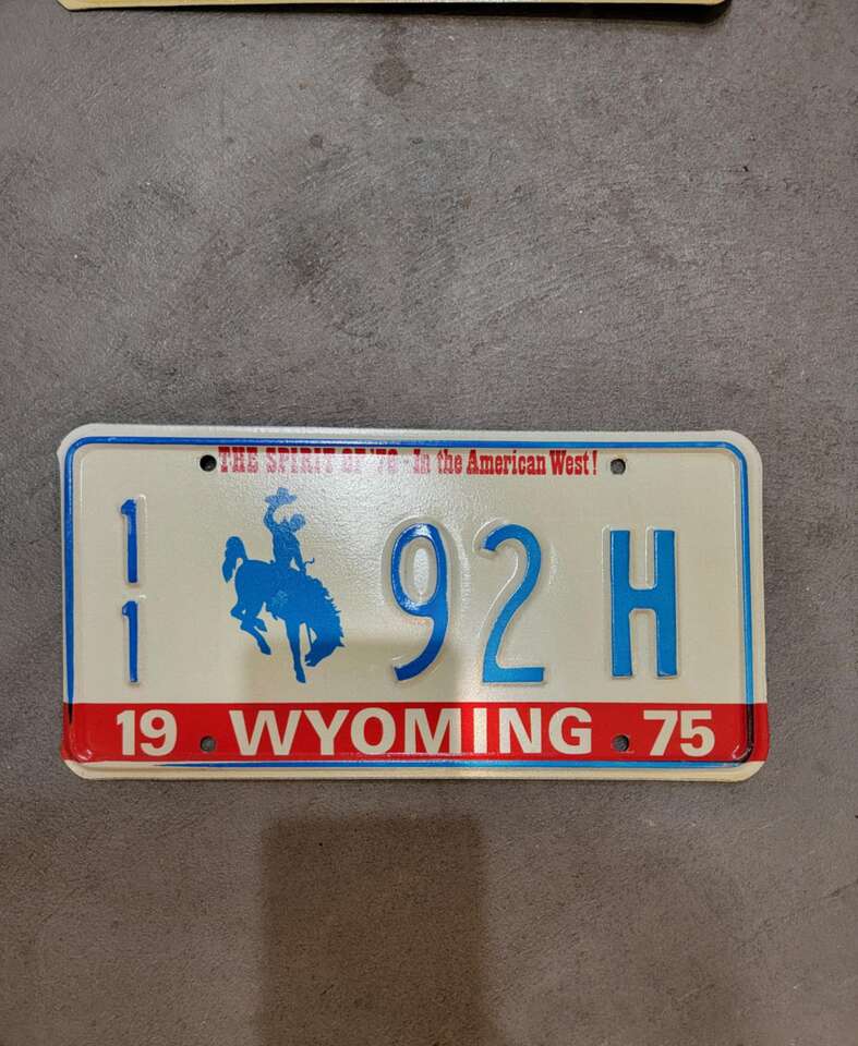 1975 Wyoming Car license plate...great shape