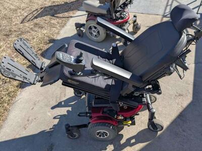 quantum J6 pride mobility jazzy with