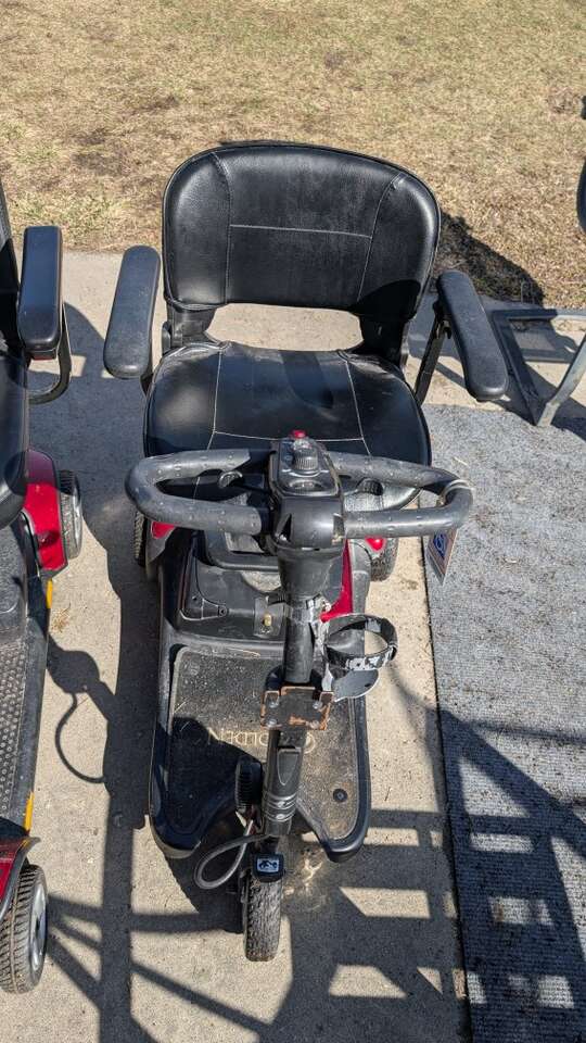 Golden Brand Electric Tricycle Traveler Scooter