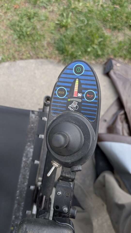 Fast motorized wheelchair