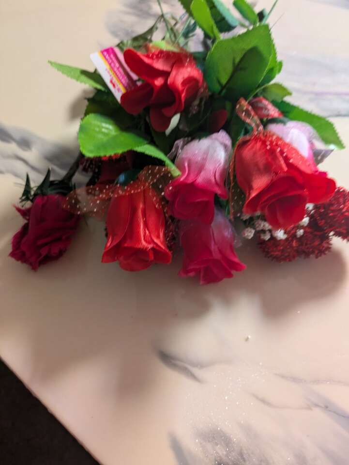 Bushel of fake roses
