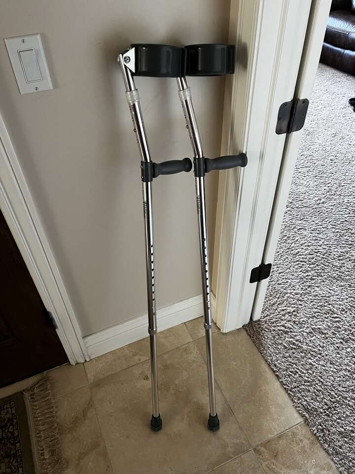 2way Adjustable Forearm Crutches