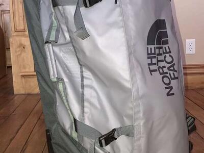 Noth Face Rolling Thunder 36