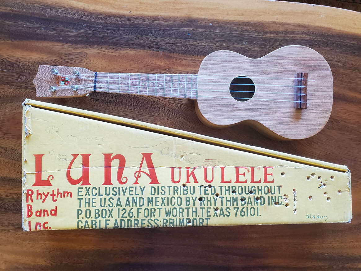 Vintage 1960s Luna 300c Ukelele