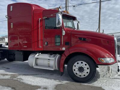 2014 Peterbilt 386 Semi Tractor