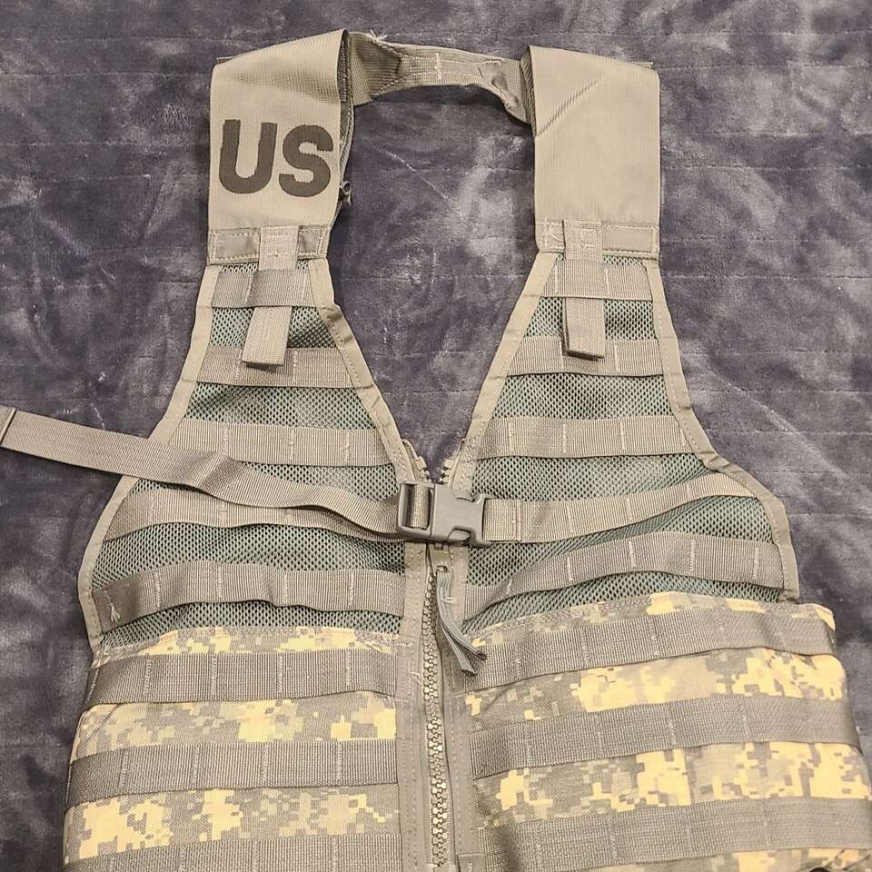 Official US Military MOLLE 2 Tactical Vest *NEW*