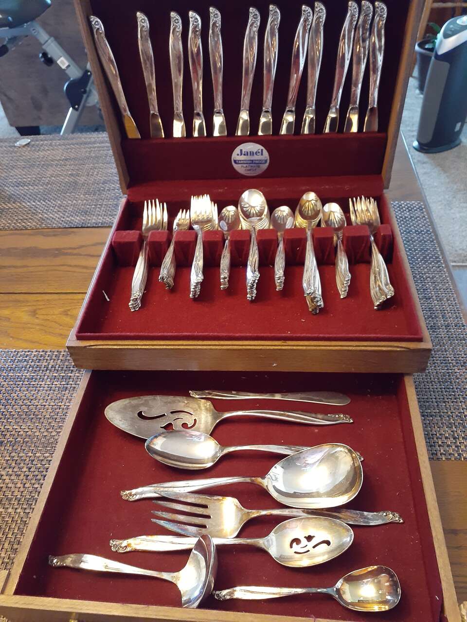 Wm Rogers silverplate flatware