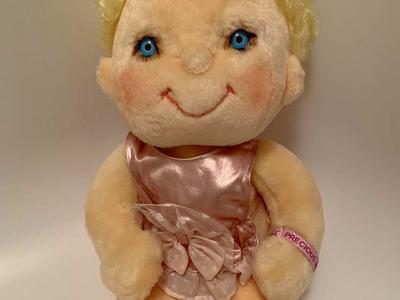 Precious Hugs 1985 Hugga Bunch Doll