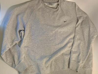 XL Nike Embroidered Swoosh Heather Gray Sweatshirt