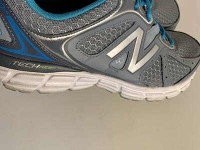 8.5 New Balance Tech Ride Athletic Shoes