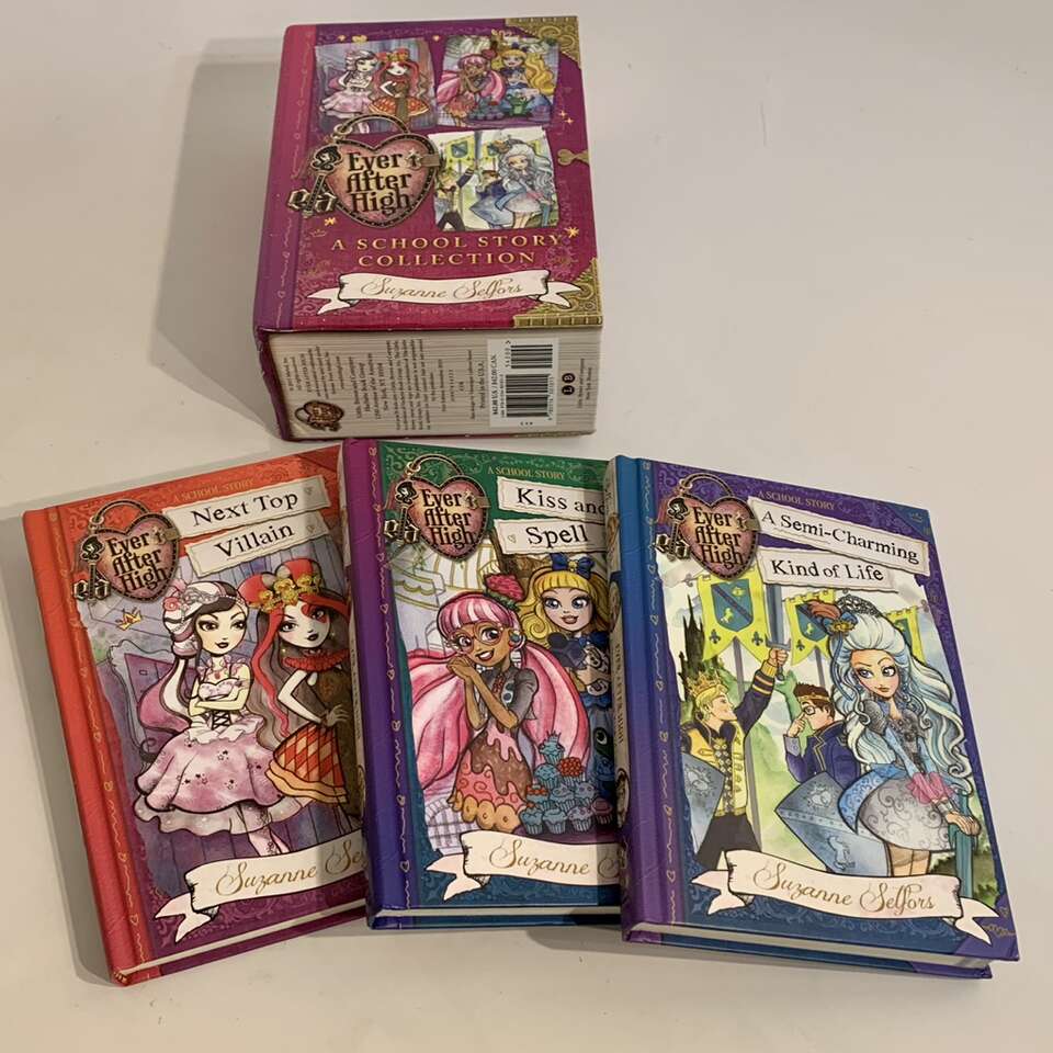 Ever After High- School Story Box Set