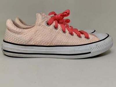 Women Sz 7 Converse all Star Light Pink Low