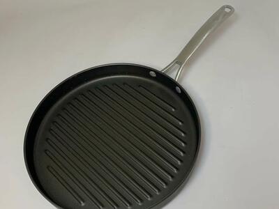 Grilling Skillet Pan 12 Inch Diameter Steel Handle