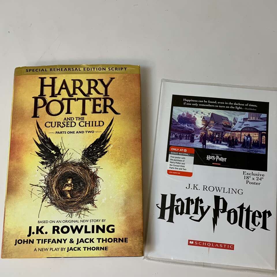 Harry Potter Book & Poster The Cursed Child