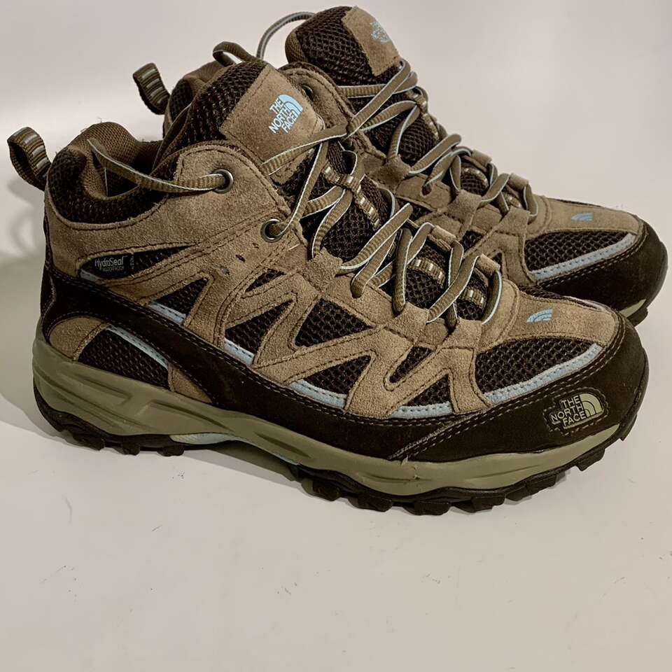Women Size 7 The North Face Waterproof boots