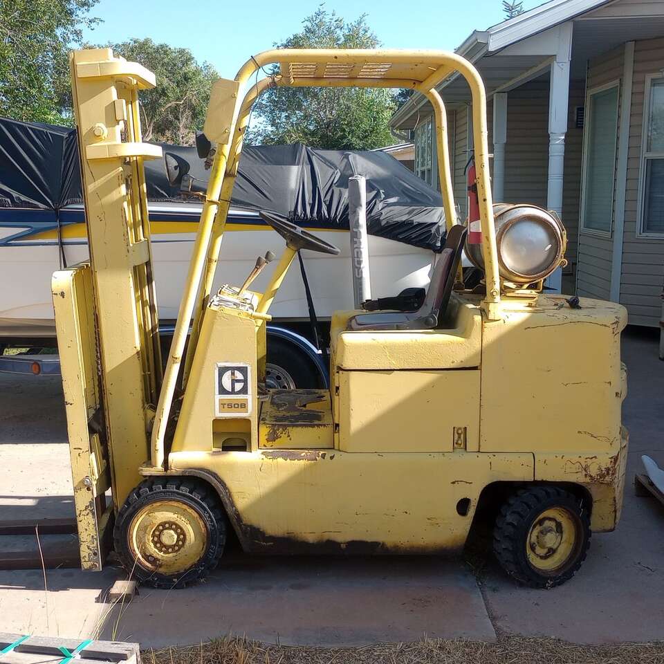 Warehouse 5,000 LBS Forklift