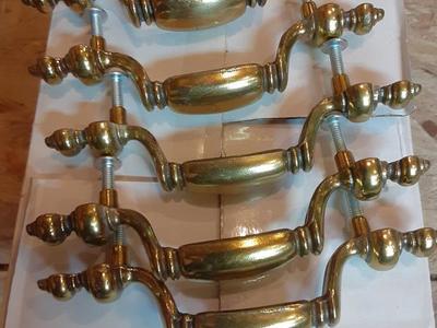 20 Kitchen door pulls