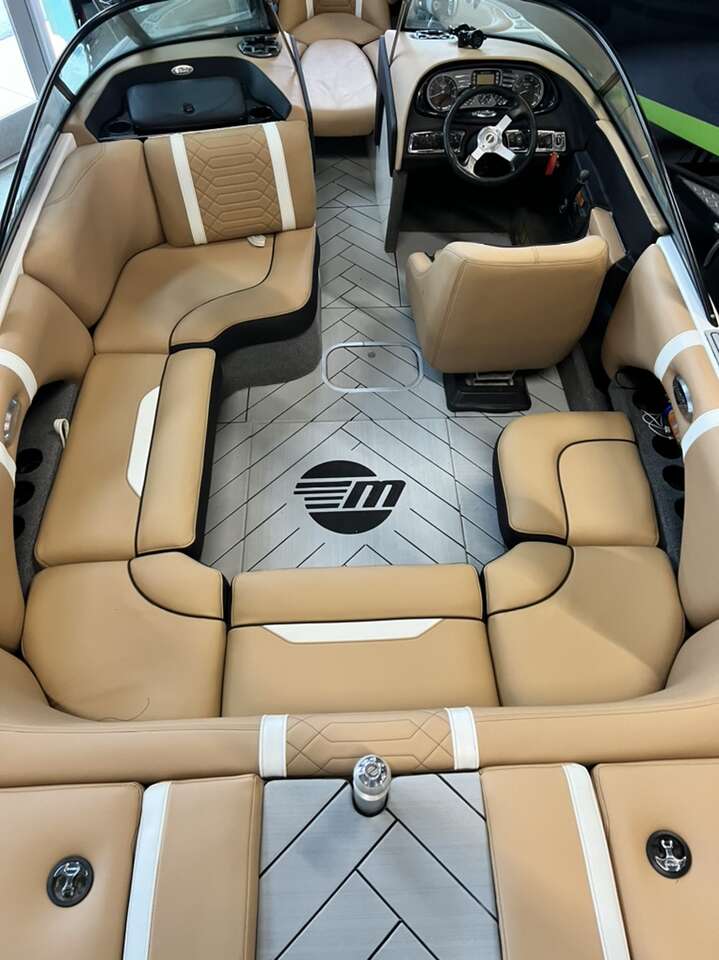 Mastercrafts, Tiges, Malibus, Nautiques, Boats