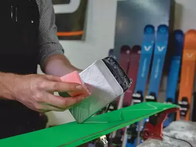 Ski / Snowboard wax / tune up / tuning