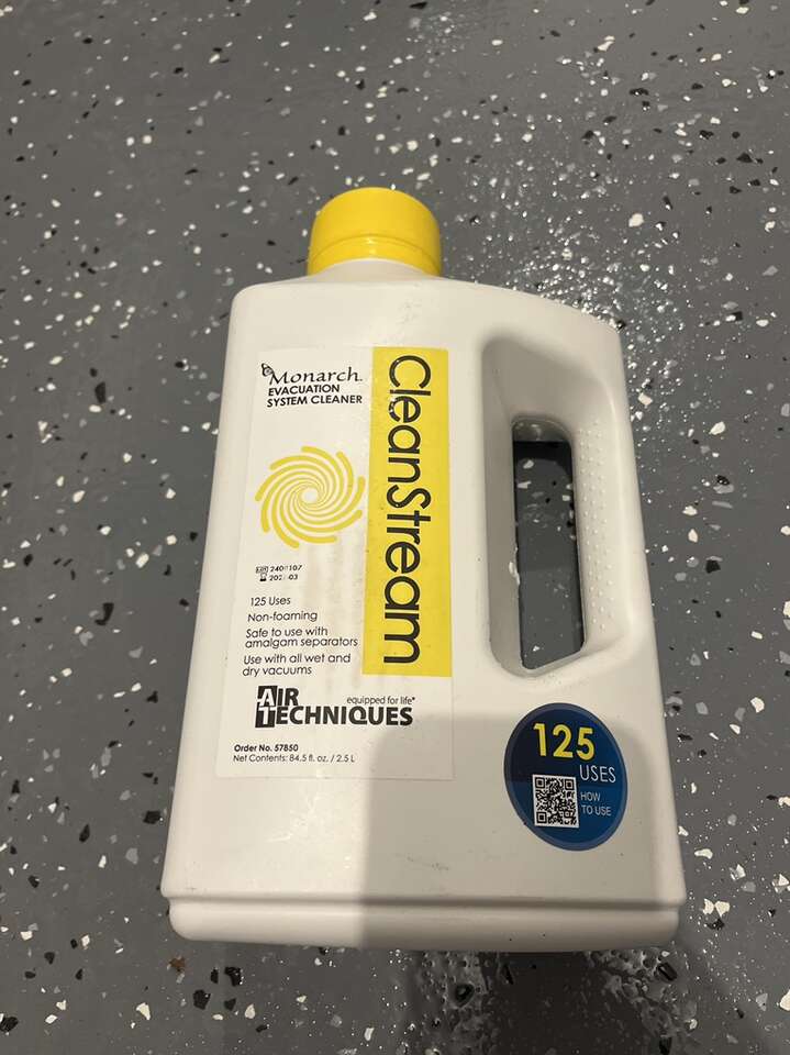 Monarch CleanStream Evacuation Cleaner