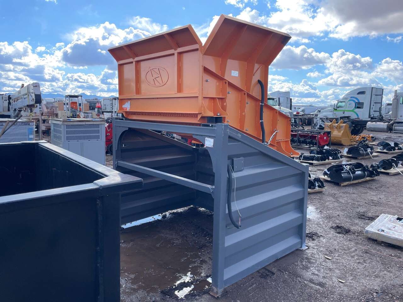 UNUSED 2023 SUIHE VG Vibratory Rock and Sand Screen Pool Masonry # 3888