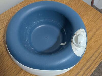Torus Water Bowl