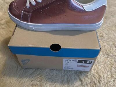 Young Grils Shoes Size 4