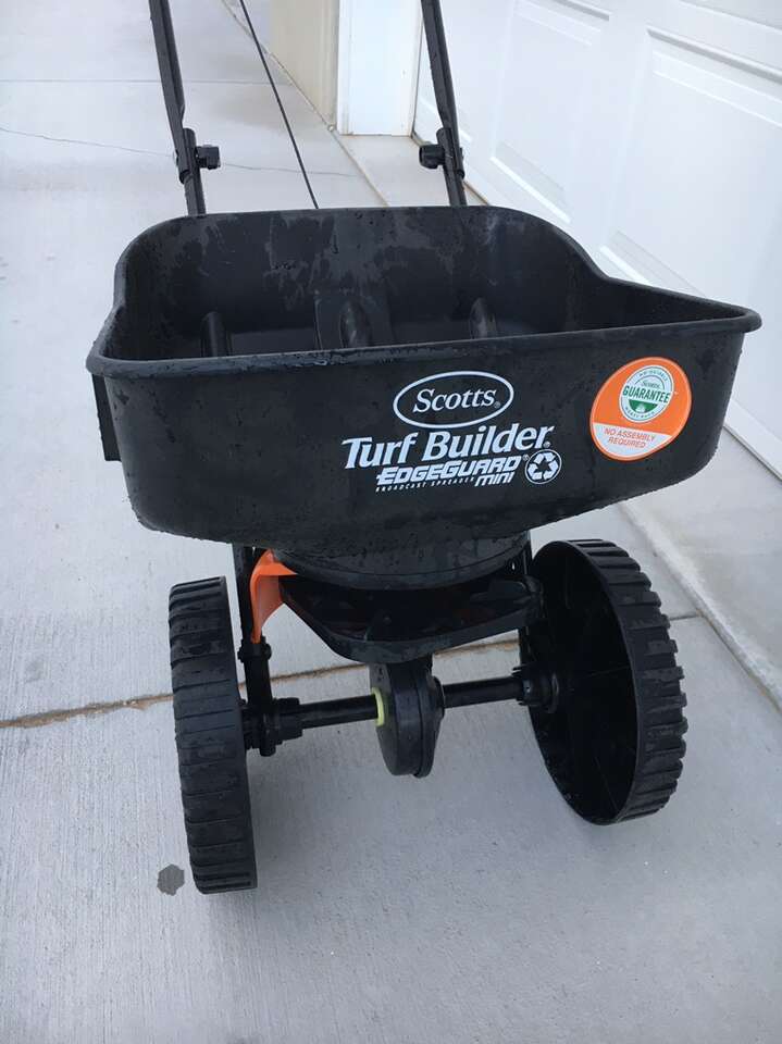 Scotts EdgeGuard Mini Like New